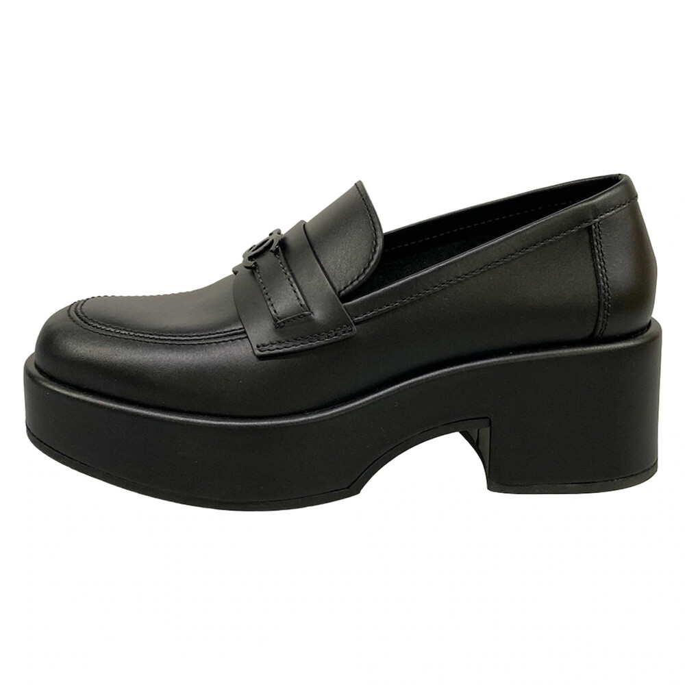 Chanel Black Calf Skin Women's Shoes #320998C11B